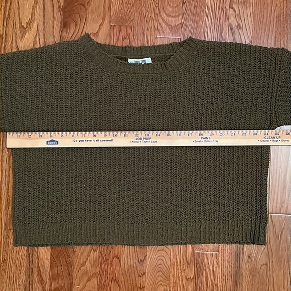 Double Zero Cropped Oversized Sweater - Picture 5 of 7